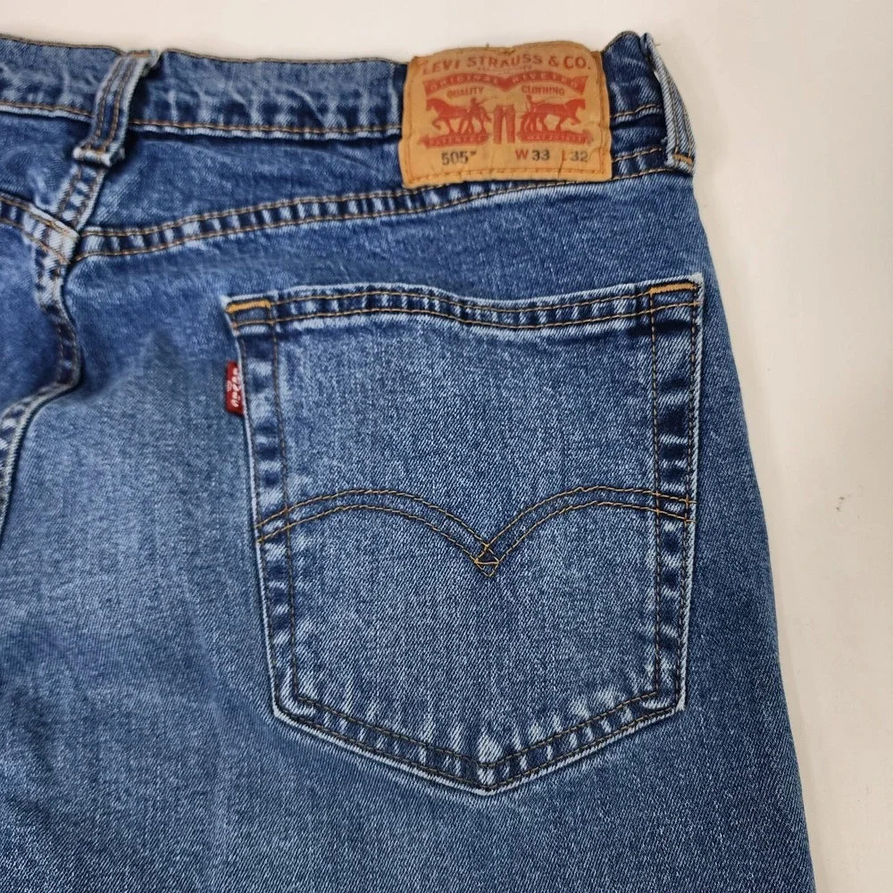 Levi's 505 Jeans Men 32X31  Blue Denim Straight Fit Outdoor Work Pants Tag 33x32